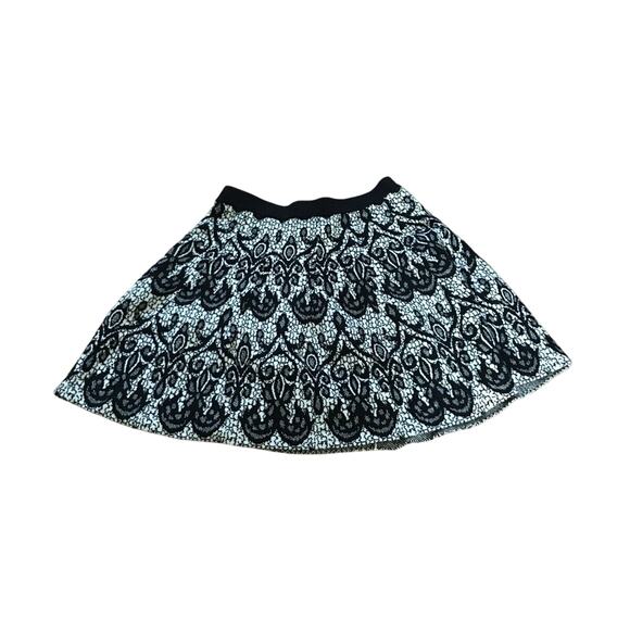 Cynthia Rowley Dresses & Skirts - Cynthia Rowley Mini Skirt Black and White Floral Medium Cotton Blend